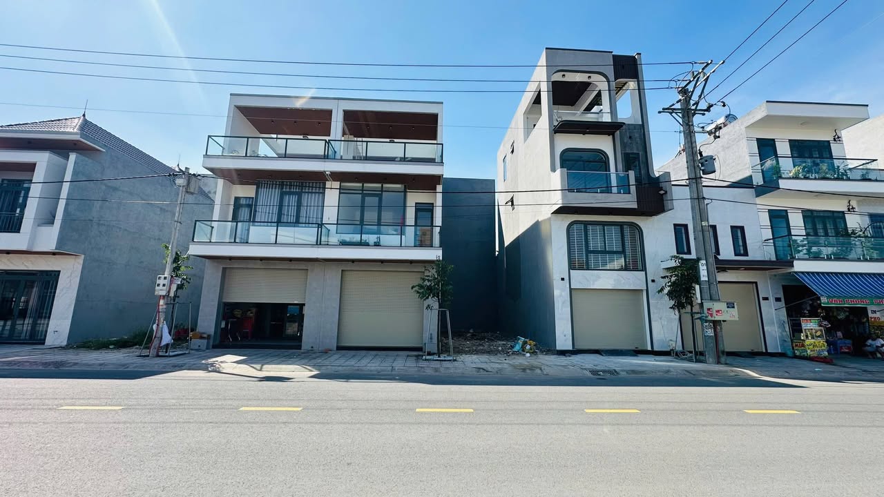 Đất mặt tiền kinh doanh khu tái định cư Đông Hòa C, Dĩ An 62,6m² giá 5.7 tỷ - Đầu tư sinh lời ngay!