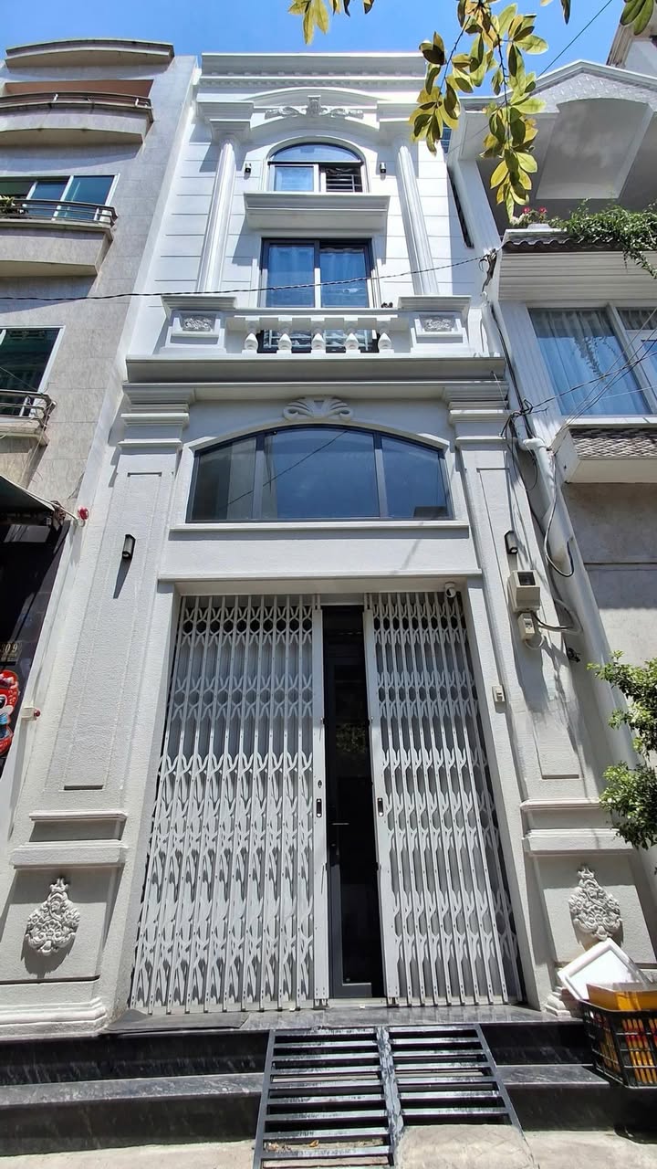 Nhà riêng tại Võ Văn Kiệt, Quận 5, 50m² - Hẻm ô tô 5m, dòng tiền ổn định!