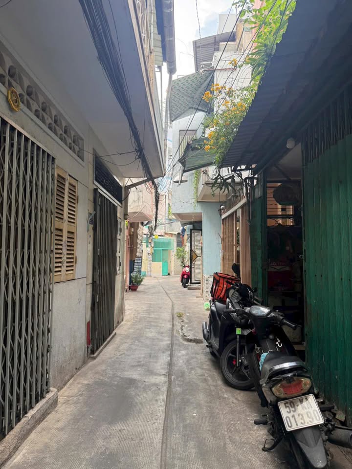 Nhà phố Lê Quang Sung, Quận 6, 39.2m² giá 5 tỷ - Tiện xây mới ngay!