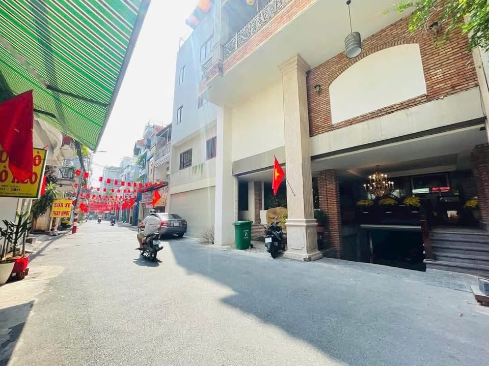 Nhà 4 tầng đường Nguyễn Thái Bình, Tân Bình, 70m² - Giá chỉ 10 tỷ!