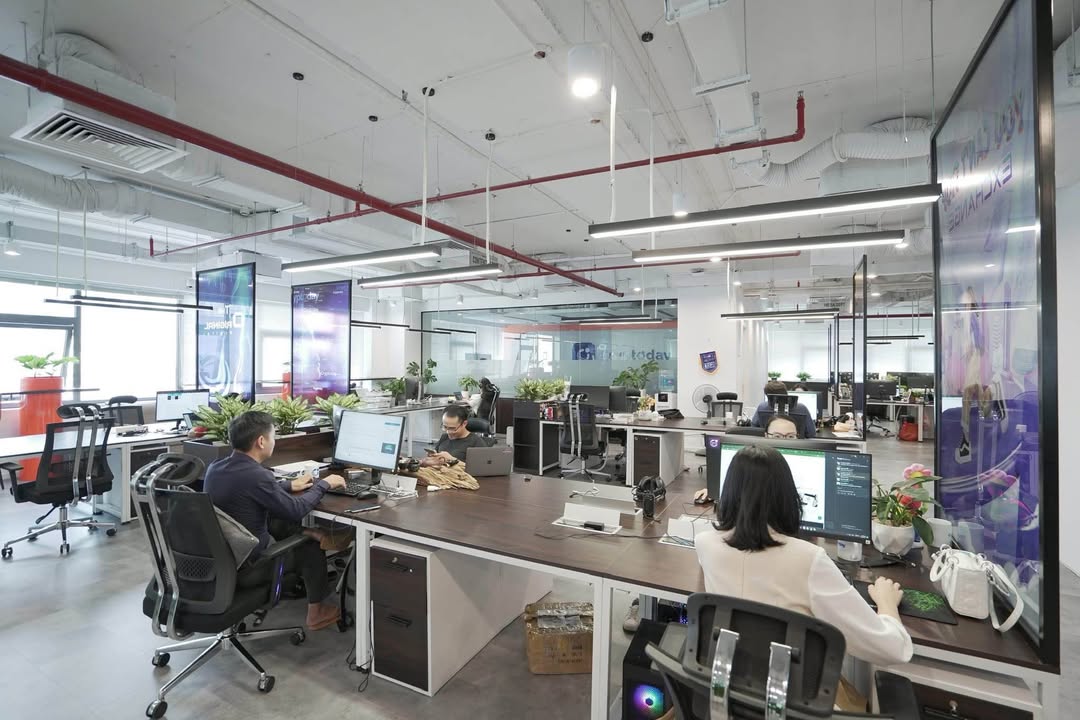 Cho thuê sàn văn phòng đường Duy Tân, Cầu Giấy 618m² - Vị trí sầm uất, tiện ích đầy đủ!