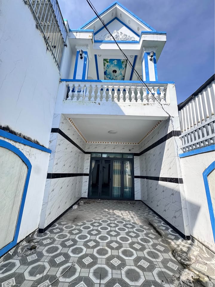 Nhà bán Đức Hòa Hạ, Long An 136m² giá 2.45 tỷ - Thiết kế hiện đại, đầy đủ tiện nghi!