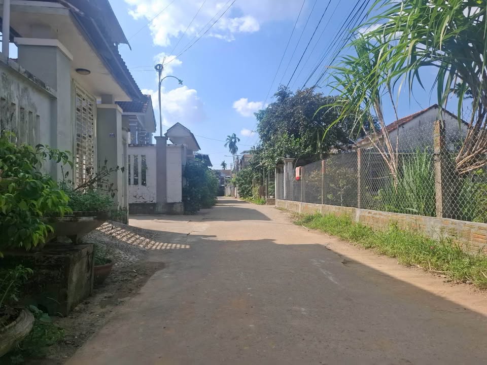 Đất thổ cư Quảng Ngãi 250m² giá 1.8 tỷ - Vị trí gần KDC Soi Đông Dương!
