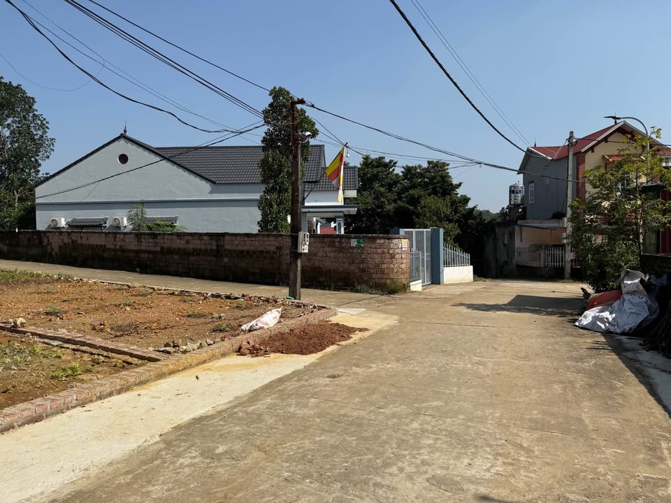 Đất nền Lương Sơn, Phú Thọ 85m² giá 1.4 tỷ - Sổ Hồng chính chủ, vị trí đắc địa!