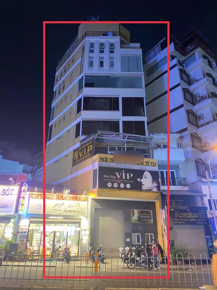 Cho thuê toà nhà góc 2 mặt tiền Nguyễn Cư Trinh, Quận 1 647m² - Diện tích cực khủng!