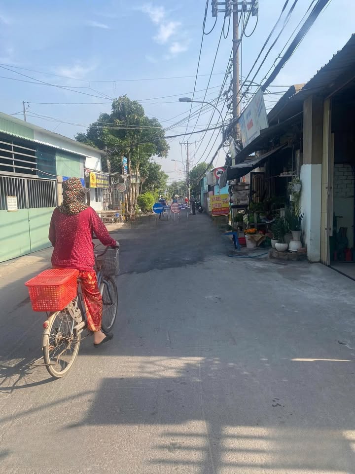 Nhà mặt tiền cho thuê tại Thủ Đức 180m² giá 8 triệu - Địa điểm lý tưởng cho kinh doanh!