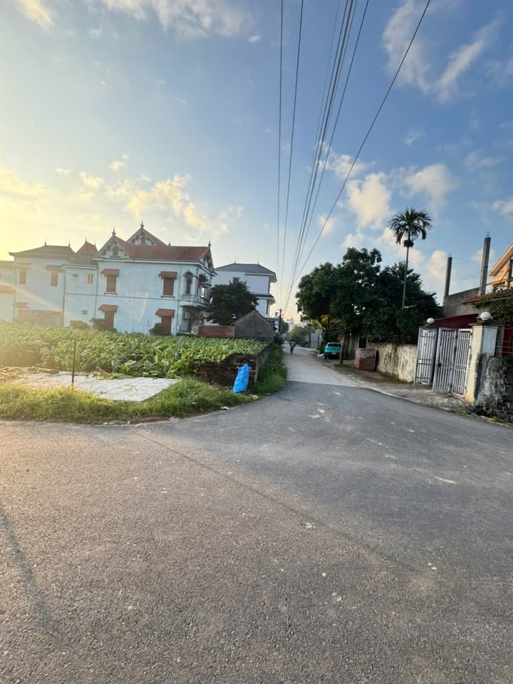 Đất lô góc Chí Tân, Khoái Châu 102m² giá 2 tỷ - Đường ô tô tránh nhau thoải mái!