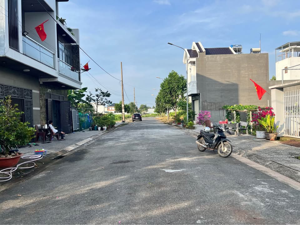 Đất thổ cư Hòa Long Biên Hòa 100m² giá 2.1 tỷ - Sổ hồng riêng chính chủ!