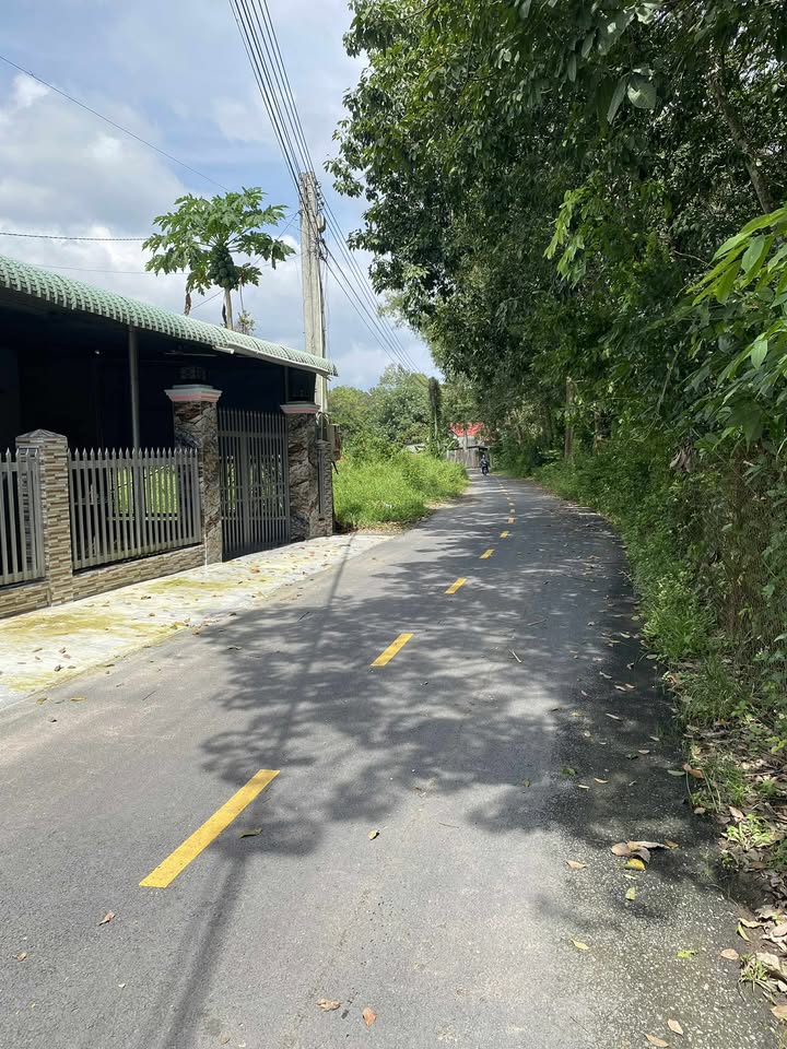 Nhà mặt tiền nhựa KP 4, Phước Vĩnh 195m² giá 850 triệu - Đầu tư sinh lời ngay!