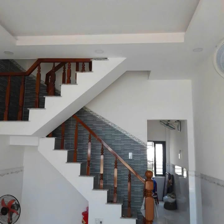 Nhà 1 trệt 1 lầu tại Phước Hải, Nha Trang 38m² giá 1.9 tỷ - Cơ hội đầu tư tuyệt vời!