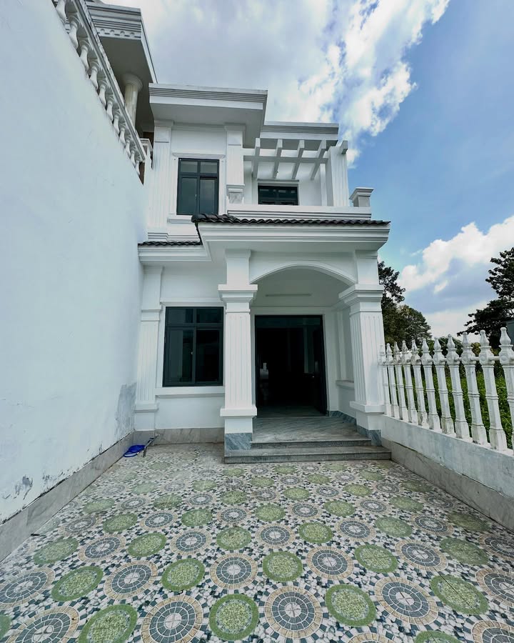 Nhà phố Hẻm Nhà Nghỉ Hà Mi, Trà Vinh 155m² giá 1.9 tỷ - Sân rộng thoáng mát!