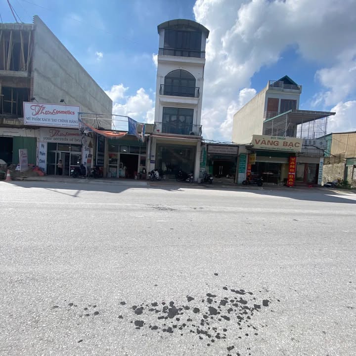 Cho thuê nhà nguyên căn 4 tầng tại Hoằng Hóa - Phù hợp làm văn phòng hoặc trung tâm ngoại ngữ