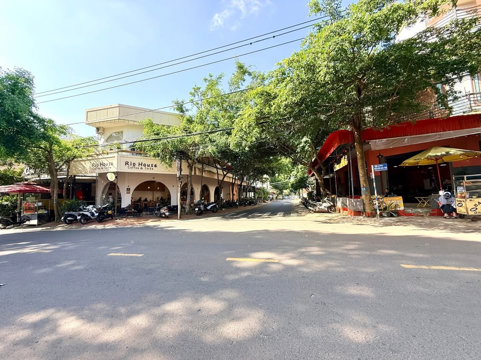 Nhà mặt tiền Nguyễn Biểu Buôn Ma Thuột 120m² giá 8.1 tỷ - Đầu tư sinh lời ngay!