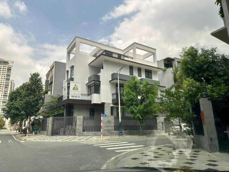 Cho thuê nhà nguyên căn Biệt thự Saigon Mystery, Quận 2, 220m² - Thiết kế hiện đại, giá tốt!