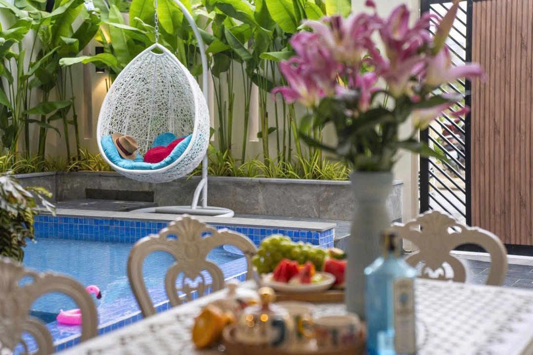 Villa cho thuê tại Đà Nẵng, 5 phòng ngủ, giá thỏa thuận - Gần biển chỉ 5 phút đi bộ!