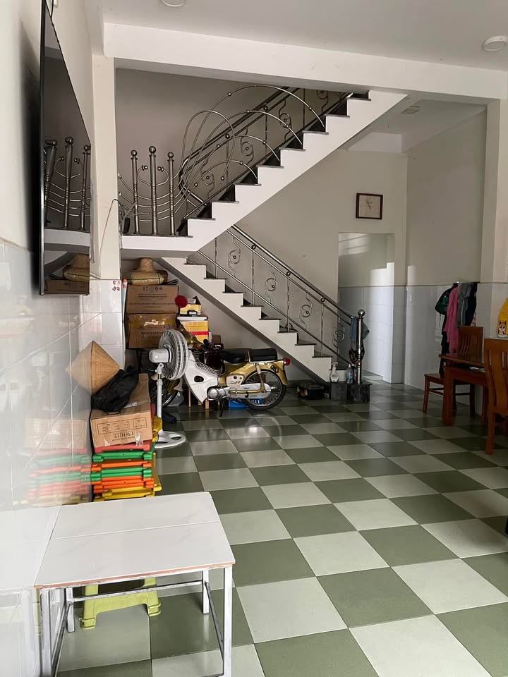 Nhà cho thuê 2 tầng mặt tiền Giáp Văn Cương, Đà Nẵng 80m² - Gần biển Nguyễn Tất Thành!