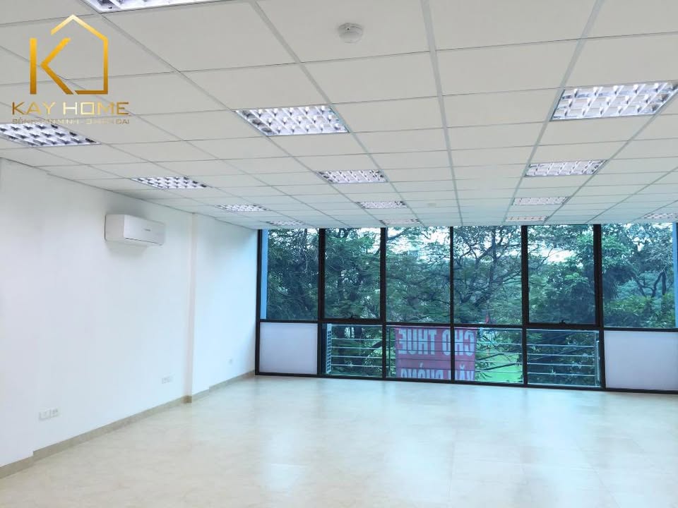 Văn phòng cho thuê tại Hoàng Mai 40m² giá 9 triệu - Mặt hồ Kim Đồng tuyệt đẹp!