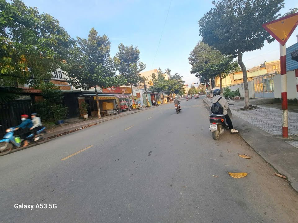 Nhà mặt tiền đường Mai Thị Non, Bến Lức 168m² giá 12.5 tỷ - Cơ hội đầu tư tuyệt vời!