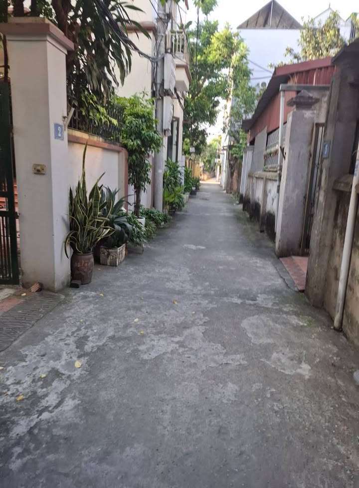 Nhà mặt ngõ ô tô thông Đức Giang 126m² giá 21 tỷ - Đầu tư sinh lời ngay!