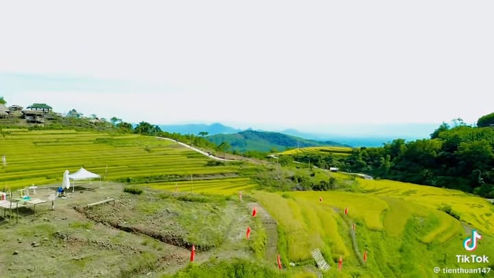 Đất nền 2 mặt tiền xã Miền Đồi Lạc Sơn 1300m² giá 1 tỷ - Đầu tư sinh lời ngay!