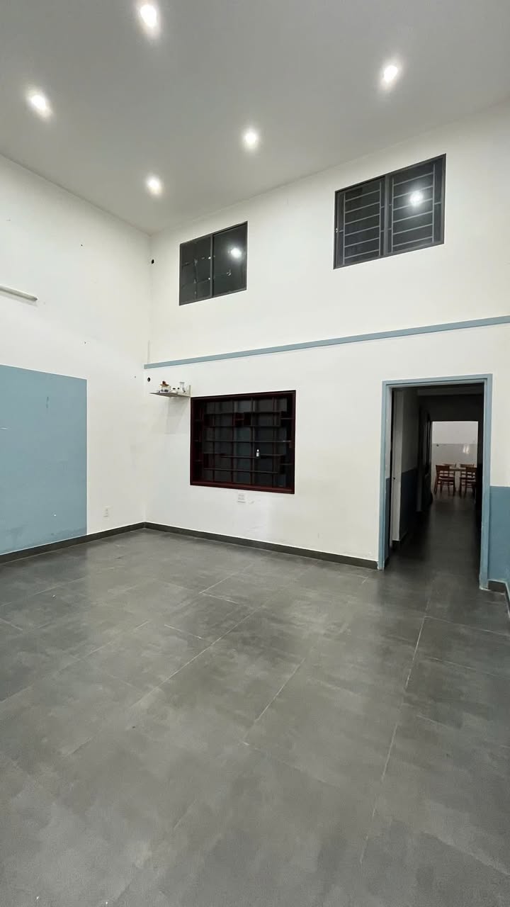 Nhà Mặt Tiền Hoàng Văn Thụ, Quy Nhơn 75m² giá 4.x tỷ - Đầu tư sinh lời!