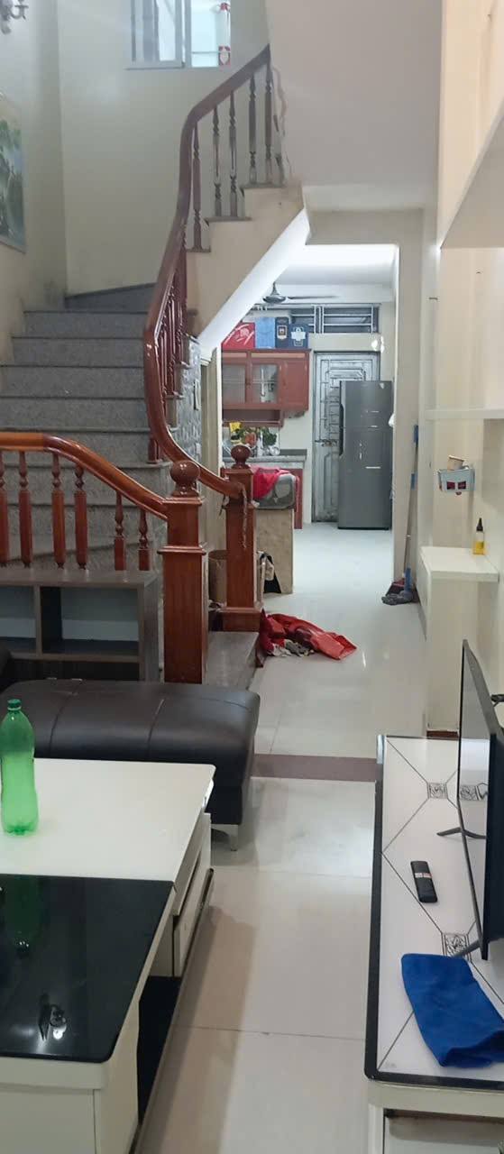 Nhà cho thuê tại ngõ Nguyễn Văn Cừ Bắc Giang - 3 tầng, 3 phòng ngủ, giá chỉ 5 triệu/tháng!