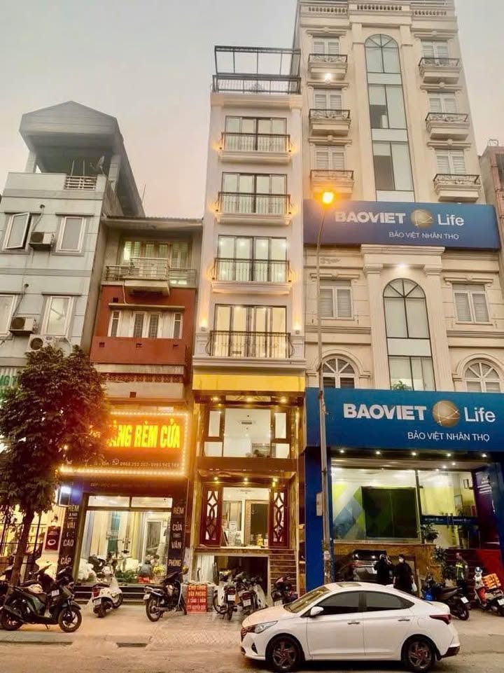 Nhà mặt phố Huế, quận Hai Bà Trưng 85m² - Giá tốt nhất khu vực!