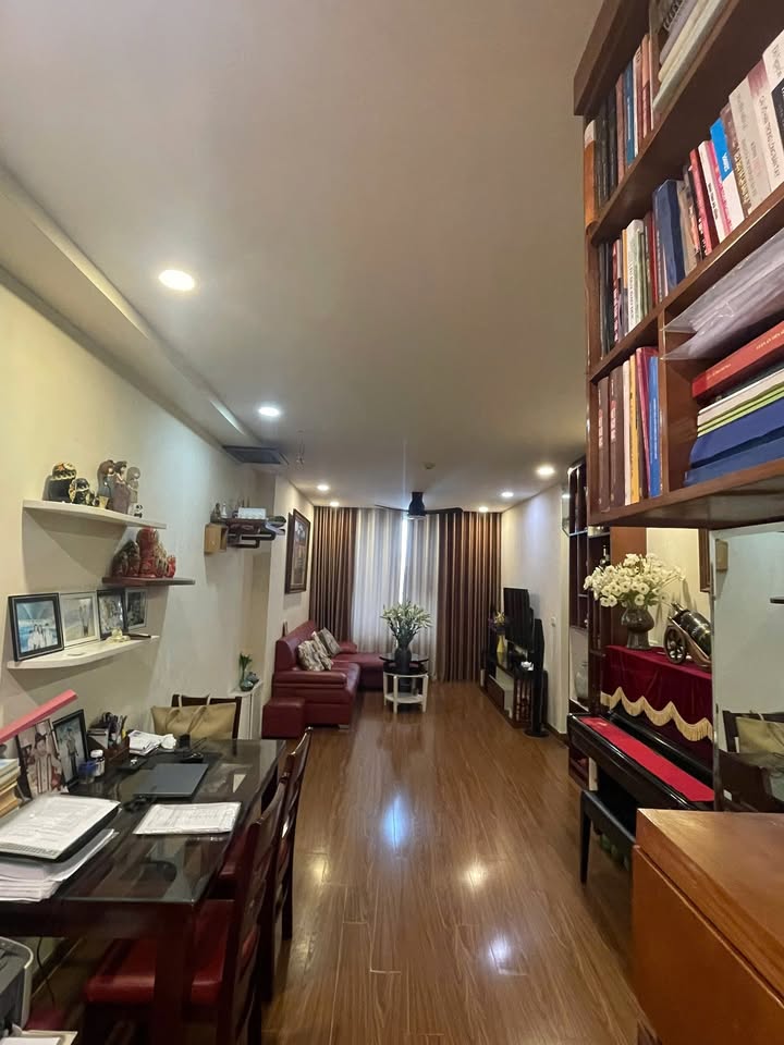 Căn hộ EcoGreen Nguyễn Xiển 67m² giá 6.1 tỷ - Sổ đỏ chính chủ, giao dịch ngay!