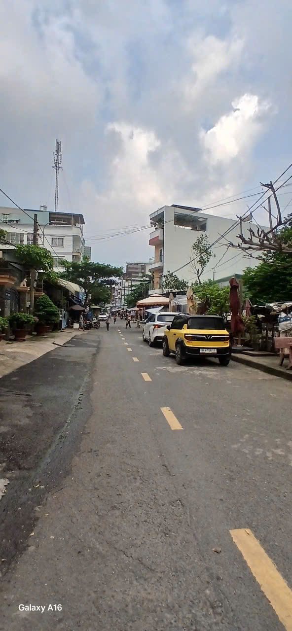 Nhà mặt tiền Đường 400, Thủ Đức 68m² giá 5.3 tỷ - Tiềm năng kinh doanh lớn!