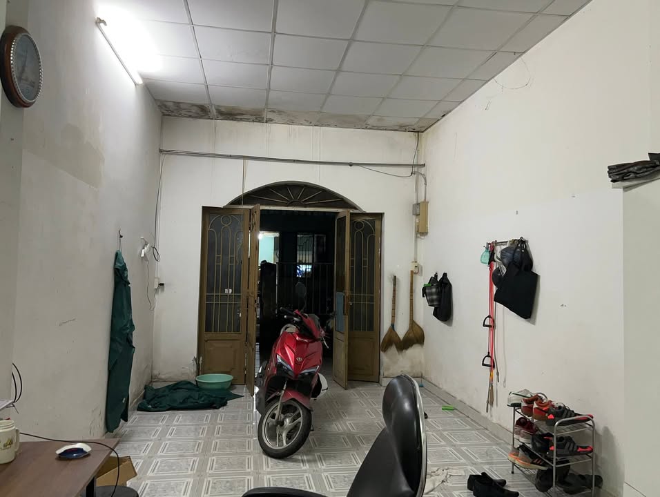 Nhà phố Thủ Đức 70m² giá 4.2 tỷ - Vị trí đẹp gần KĐT Global City!