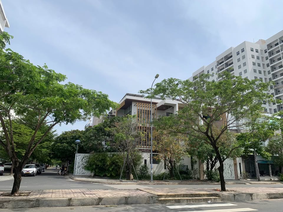 Biệt thự 3 tầng KDT HUD Phước Long 222m² giá 27 tỷ - Lô góc 2 mặt tiền