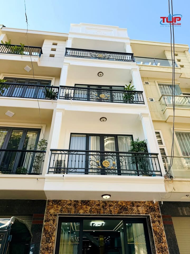 Nhà phố 4 tầng phố Thiên Lôi, 60m² giá 7.68 tỷ - Thiết kế hiện đại với thang máy sẵn!