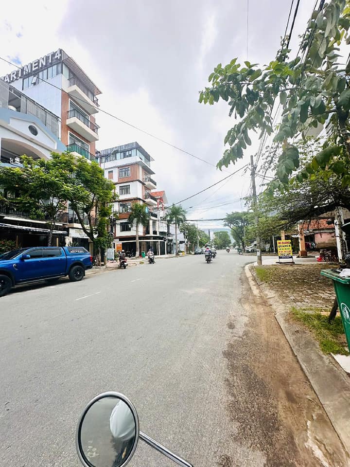 Nhà mặt phố Mân Thái 100m² giá 9.5 tỷ - Vừa ở vừa kinh doanh sát biển!