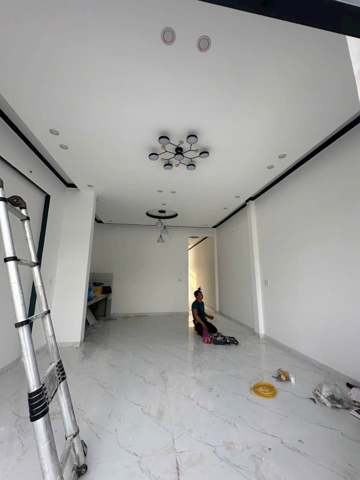 Nhà cấp 4 Mỹ Xuân 100m² giá 800 triệu - Sổ đỏ chính chủ, gần trường học!