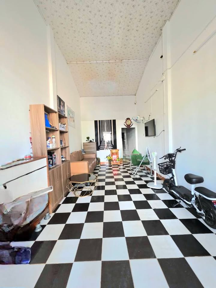 Nhà mặt tiền đường Thành Thái, P. Quang Trung 54m² giá 2.95 tỷ - Sẵn sàng ở ngay!