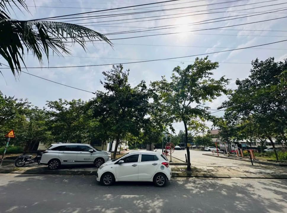 Lô đất Hòa Phú 14, Đà Nẵng 85m² giá 5 tỷ - Đối diện công viên