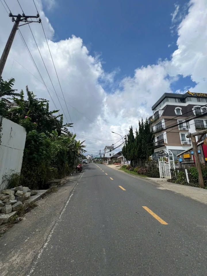 Đất mặt tiền đường Triệu Việt Vương, Đà Lạt 2202m² giá 44 tỷ - Cơ hội đầu tư hấp dẫn!