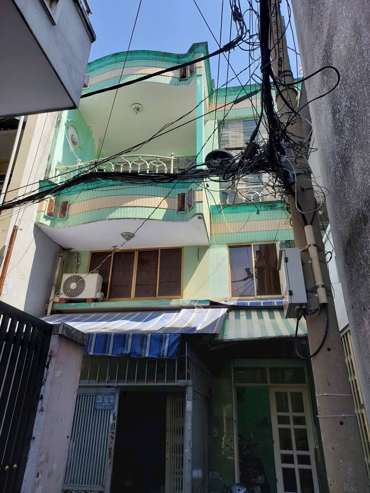 Nhà 2 Lầu Đúc BTCT Tân Phú 103.8m² giá 7.9 tỷ - Đầu tư sinh lời ngay!