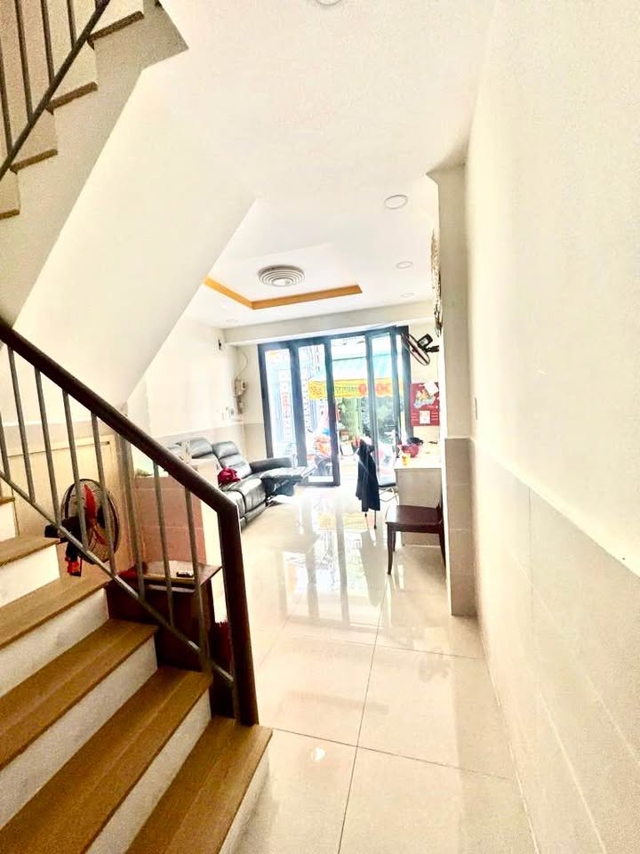 Nhà phố hẻm xe hơi Quận 6 46m² giá 6 tỷ - Khu dân trí cao, sổ hồng chính chủ!