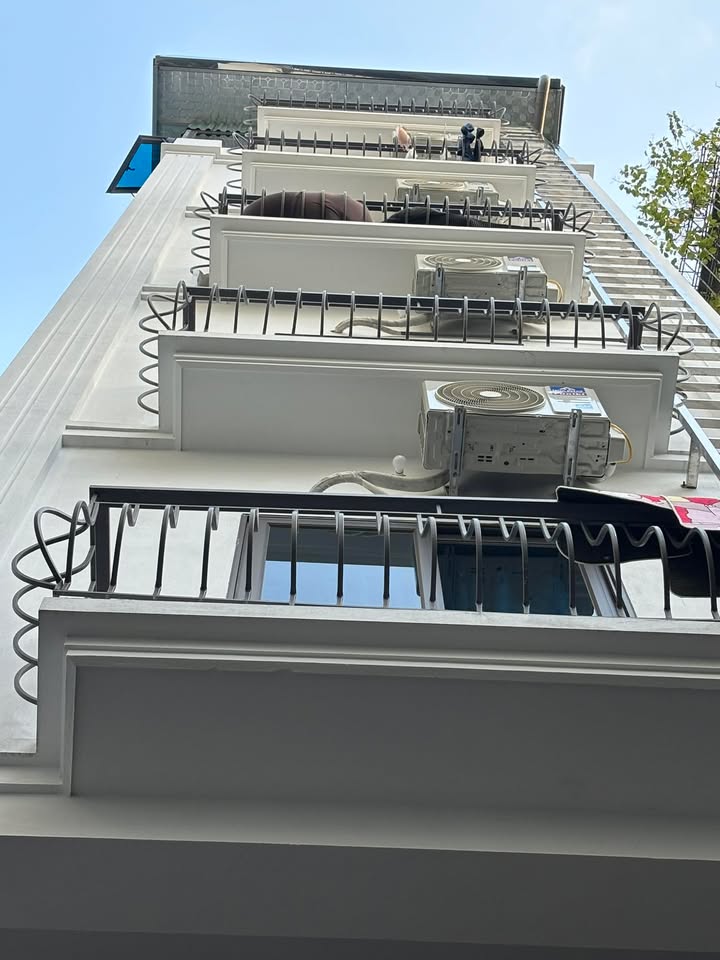 Chính chủ bán căn hộ CHDV Mỹ Đình 58m² giá 12.6 tỷ - Lô góc, 12 phòng, sẵn sang giao dịch!