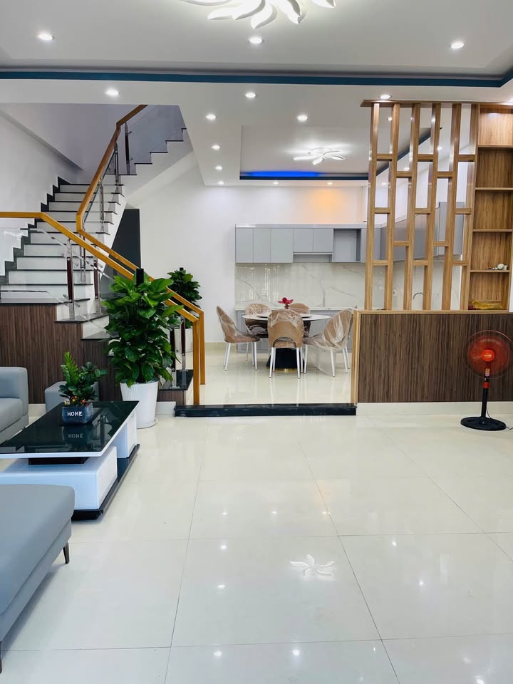 Nhà 2.5 tầng Đô Đốc Tuyết, Hòa Xuân 103m² giá 6.19 tỷ - Thoáng mát, tiện nghi