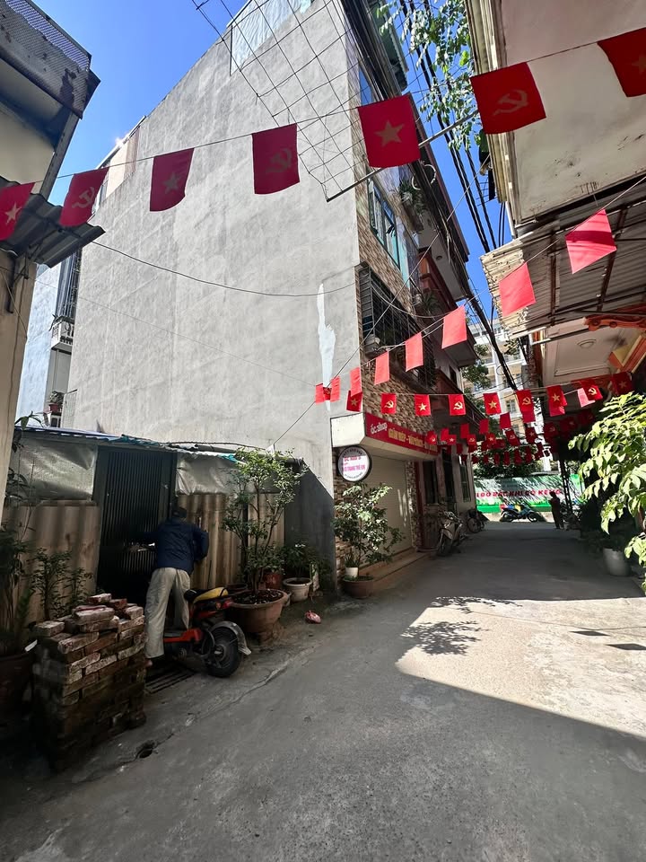 Đất Khu B Trường Đại Học Mỏ Địa Chất - Cổ Nhuế 39m² giá 10 tỷ - Kinh doanh tuyệt vời!