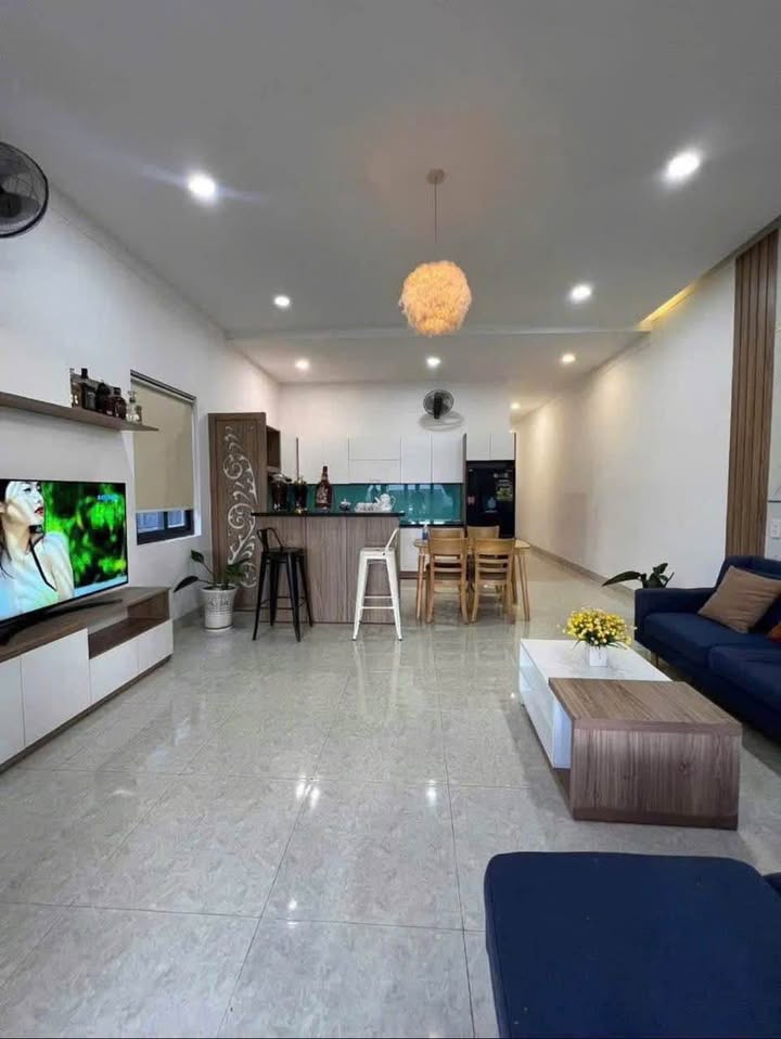Nhà nguyên căn đường Phạm Ngũ Lão Buôn Ma Thuột 378m² giá 8 triệu - An ninh tốt, đầy đủ nội thất!