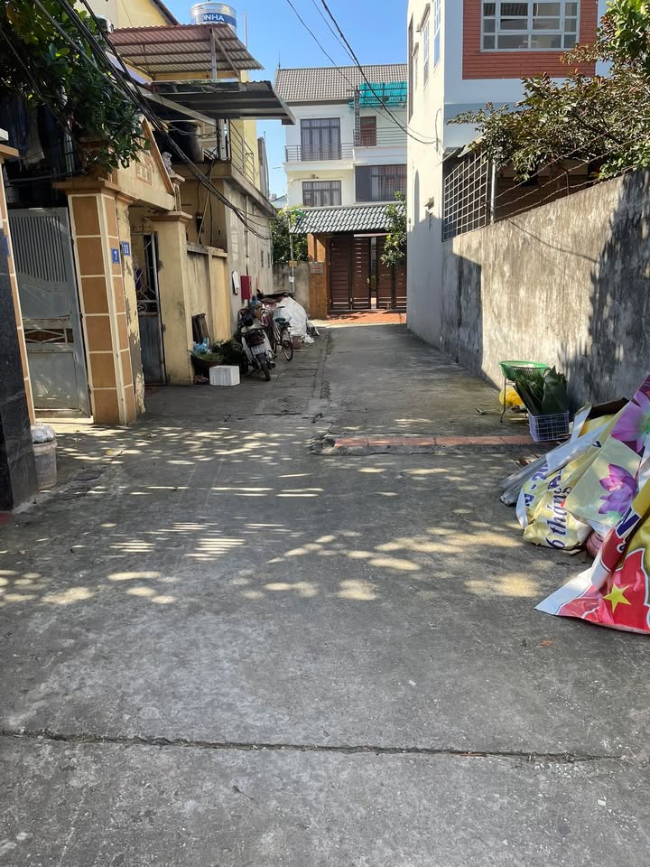 Đất nền Đông Ngạc 60m² giá 5 tỷ - Ô tô đỗ cửa, sổ đỏ chính chủ!