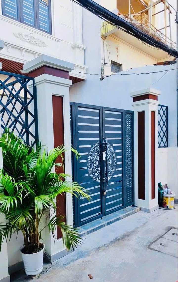 Nhà mới xây Trần Nguyên Hãn 68m² giá 3,95 tỷ - Cổng riêng, thoáng mát!
