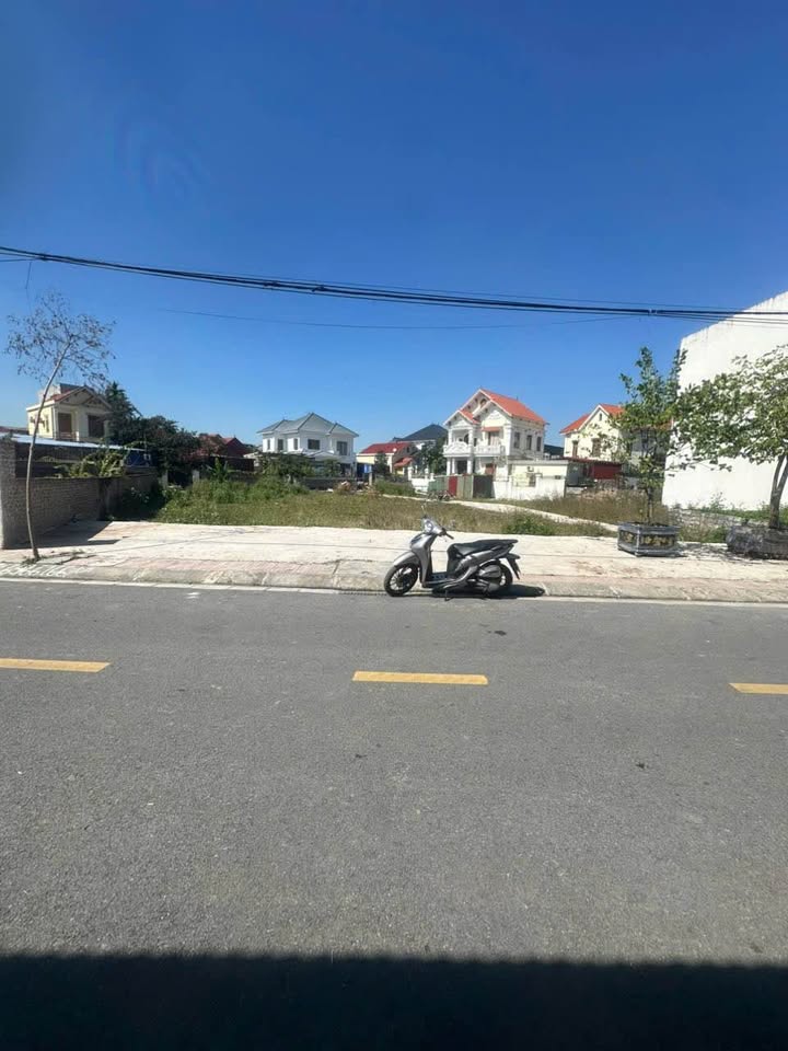 FrontHouse mặt đường Đại Bản Hồng An 50m² giá 1.8 tỷ - Kinh doanh sầm uất!