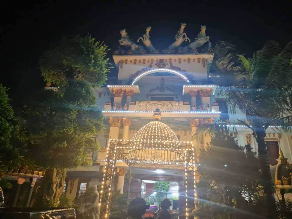 Biệt thự 4 tầng Chuyên Ngoại Duy Tiên 275m² giá 25 tỷ - Không thể bỏ lỡ!