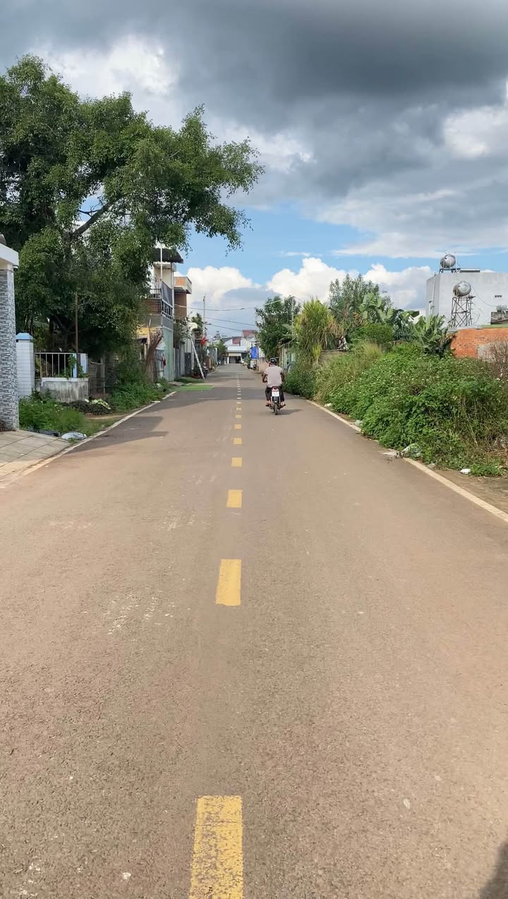 Nhà mặt tiền Tăng Bạch Hổ, Đức Trọng, Lâm Đồng 250m² giá 7.2 tỷ - Kinh doanh ngay!