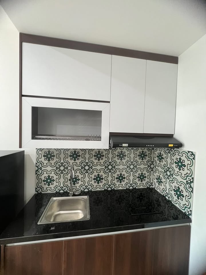 Cho thuê căn hộ studio 26m² phố Trạm, quận Long Biên - Full đồ, giá 4.7 triệu