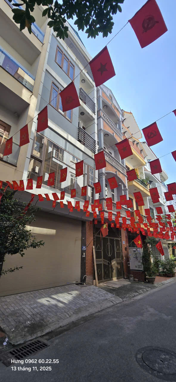 Nhà liền kề KĐT Văn Quán Hà Đông 70m² giá 19 tỷ - Sổ đỏ chính chủ, sẵn sàng ở ngay!